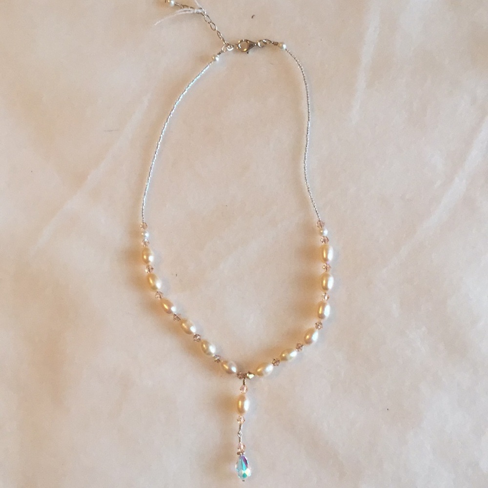 Freshwater pearl and Swarovski crystal necklace